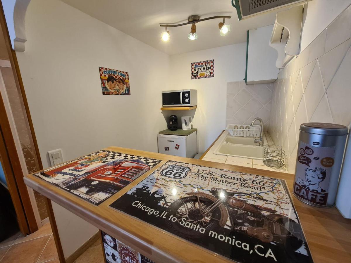Studio Vintage Carnoules  Exteriör bild